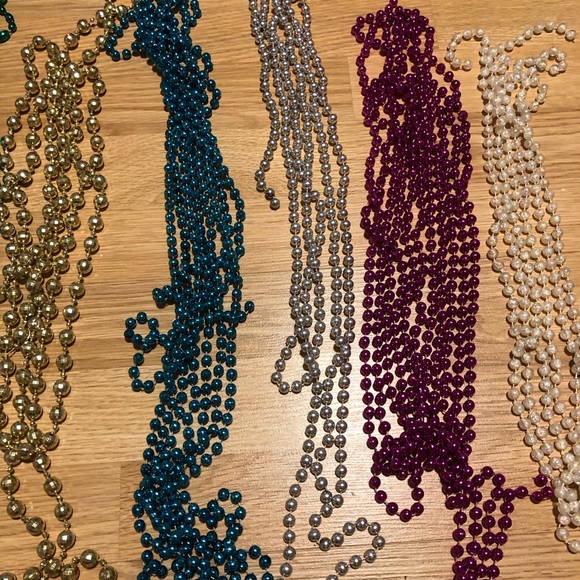 Bundle of 29 colorful and sparkly bead garlands - Picture 4 of 10